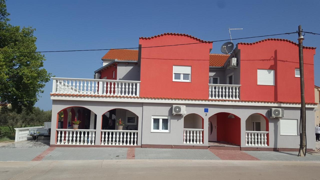 Apartments Megi Biograd Na Moru Buitenkant foto